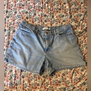 Vintage Y2K Tommy Hilfiger Women’s Light Blue Boyfriend Denim Shorts Size 14